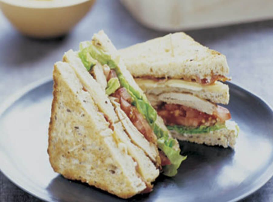 Large-marinated_chicken_club_sandwich.jpg