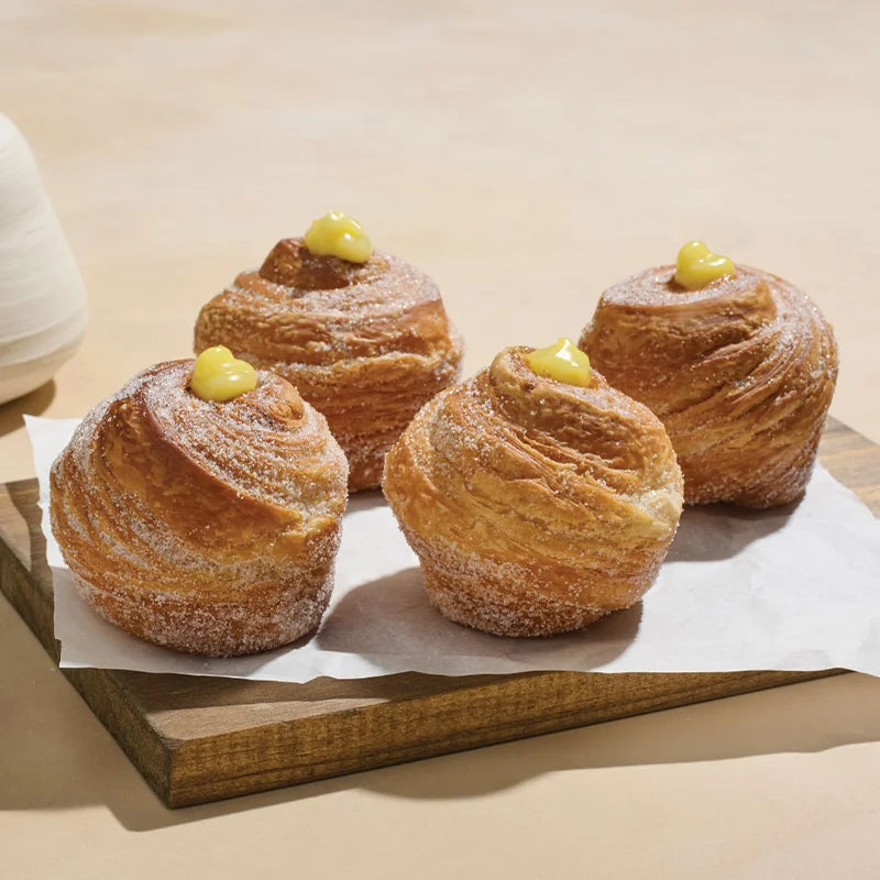 Lemon Curd Cruffin