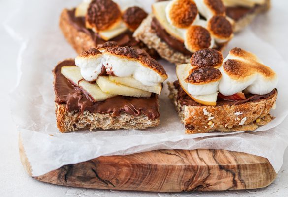Apple S'mores toast